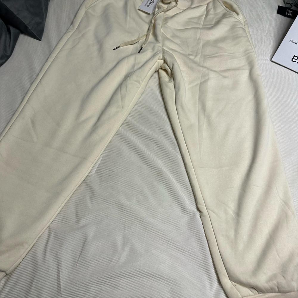 Elegant Cream Women's Pantsuit